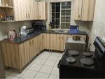 2 Bed Selection Park Property To Rent