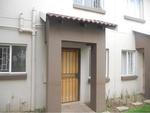 2 Bed Greenstone Hill Property To Rent