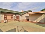 4 Bed Kloofsig Property For Sale