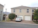 3 Bed Gordon's Bay Central Property To Rent