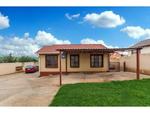 3 Bed Grobler Park House For Sale