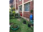 2 Bed Fields Hill Apartment To Rent