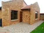 2 Bed Lindopark House To Rent