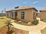 3 Bed Chiawelo House For Sale