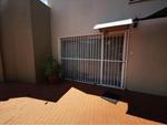 2 Bed Kloofendal Property To Rent