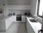 2 Bed Hyde Park Apartment To Rent