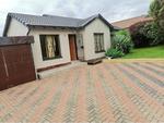 3 Bed Philip Nel Park House For Sale