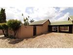 2 Bed Sundowner House For Sale