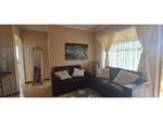 2 Bed Honeypark Apartment For Sale