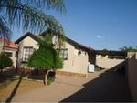 3 Bed Mahube Valley House For Sale