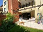 2 Bed Sunninghill Apartment To Rent