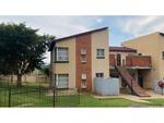 2 Bed Ruimsig Apartment To Rent