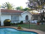 4 Bed Bromhof House To Rent