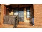 2 Bed Weltevreden Park Property To Rent