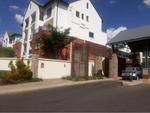 3 Bed Greenstone Hill Apartment For Sale