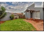 3 Bed Weltevreden Park Property To Rent