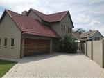 3 Bed Brooklands Lifestyle Estate Property To Rent