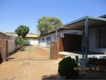 4 Bed Hermanstad House To Rent