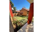 2 Bed Moreleta Park Property To Rent