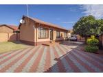 3 Bed Tlhabane House For Sale