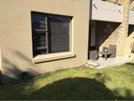2 Bed Greenstone Hill Apartment For Sale