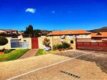 3 Bed Wilgeheuwel Apartment For Sale