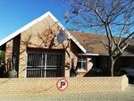 2 Bed Langenhoven Park Property For Sale