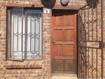 2 Bed Olievenhoutbos Apartment To Rent