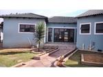 3 Bed Mondeor House For Sale