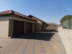 3 Bed Klipfontein View House For Sale