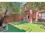 2 Bed Sunninghill Apartment For Sale