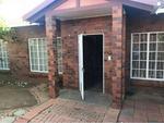 2 Bed Langenhoven Park Property To Rent