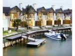 3 Bed Canals Property For Sale