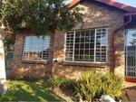 2 Bed Moreleta Park House To Rent