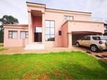 4 Bed Ruimsig House To Rent