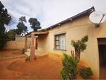 2 Bed Roodepoort Central House To Rent