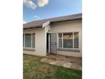 1 Bed Rooihuiskraal North Apartment To Rent