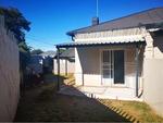 1 Bed Krugersdorp North House To Rent