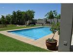 P.O.A 1 Bed Lonehill Apartment To Rent