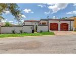 3 Bed Lonehill House To Rent