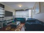 2 Bed Kew Apartment For Sale