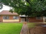 3 Bed Van Dyk Park House For Sale