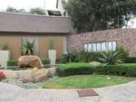 1 Bed Lonehill Apartment For Sale