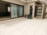 2 Bed Greenside Property To Rent