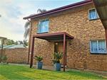 3 Bed Rooihuiskraal Apartment To Rent