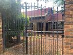 4 Bed Garsfontein House To Rent