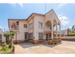 8 Bed Laudium House For Sale