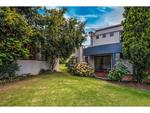 2 Bed Lonehill Property To Rent