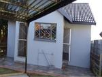 2 Bed Golf Park House To Rent