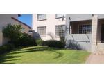 3 Bed Isandovale Apartment For Sale